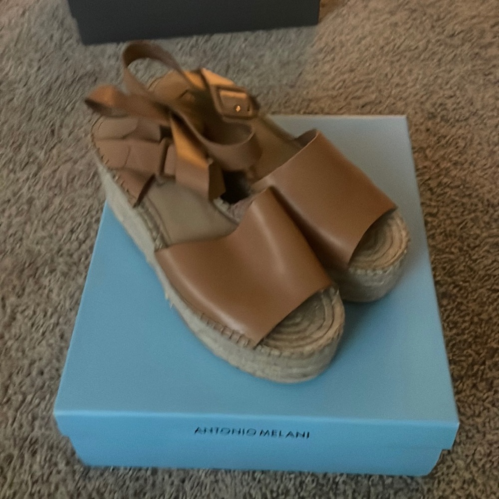 Antonio Melani tan wedges size 7